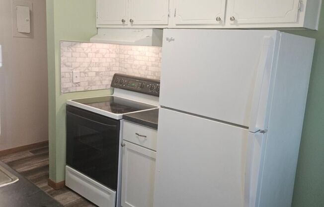 1 bed, 1 bath, 600 sqft, $1,020