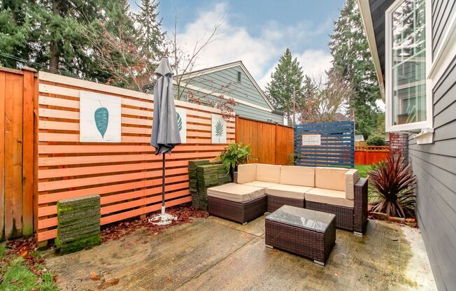 3 beds, 1.5 baths, $3,200