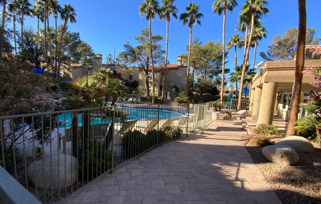 3 beds, 2 baths, $1,600