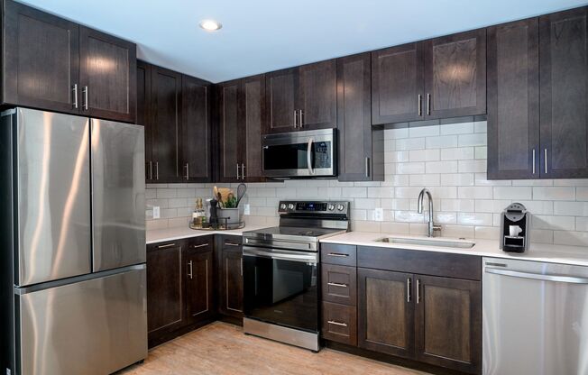 1 bed, 1 bath, 803 sqft, $1,695, Unit 110 W Beall #502