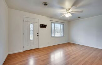 2 beds, 1 bath, $1,395