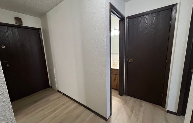 1 bed, 1 bath, $690, Unit 306