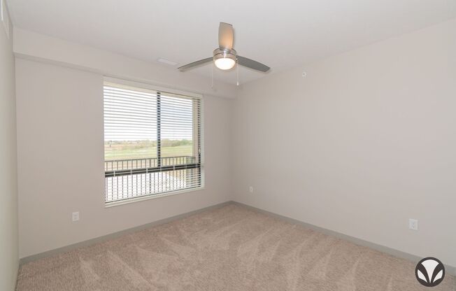 1 bed, 1 bath, 855 sqft, $1,350, Unit YH-3005