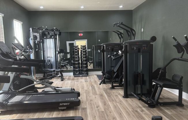 2 beds, 1 bath, 988 sqft, $1,525, Unit 124