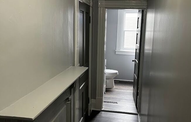 1 bed, 1 bath, $1,095