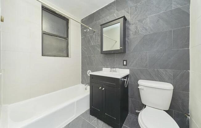 333 W 43 ST