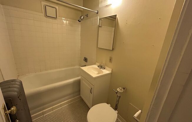 1 bed, 1 bath, $1,195, Unit 60