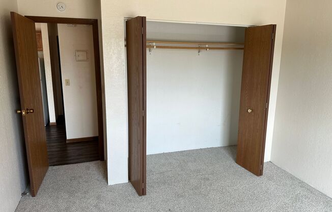 1 bed, 1 bath, $725, Unit B-02