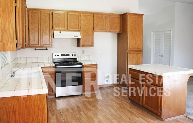 1000 MAYFLOWER CT