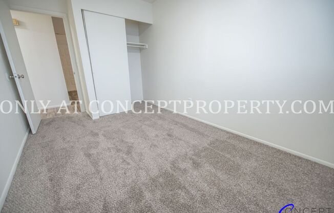 2 beds, 1 bath, 810 sqft, $1,249, Unit 43