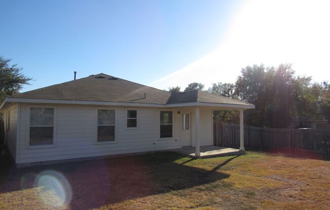 3 beds, 2 baths, $1,650