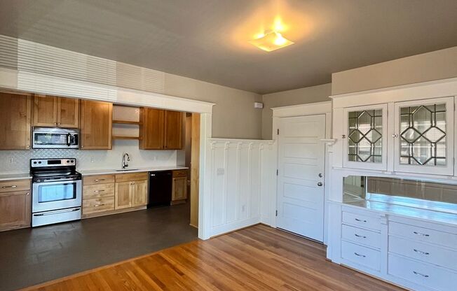 1 bed, 1 bath, $2,095