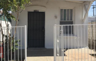 Cozy One Bedroom and one bath single story home located in Central El Paso!