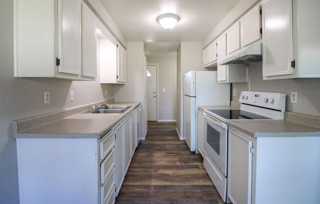 5463 5487 COMMERCIAL ST SE