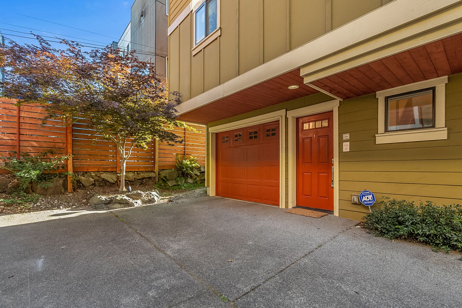 3Bd/2.5Ba Seattle Townhouse