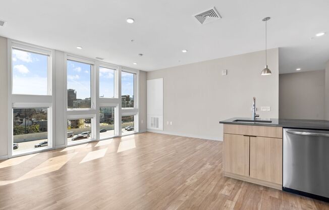 2 beds, 1 bath, 913 sqft, $3,650, Unit 315