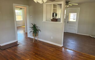 2 beds, 1 bath, $995