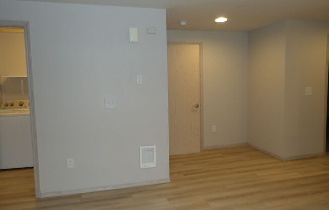 2 beds, 2 baths, 1,240 sqft, $1,940, Unit R77