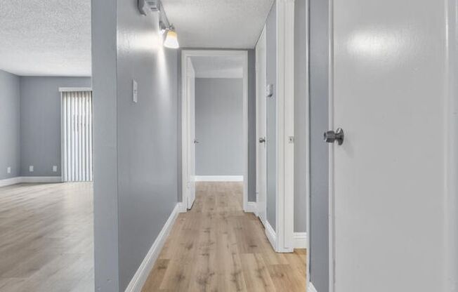2 beds, 1 bath, 792 sqft, $1,350, Unit 711C5