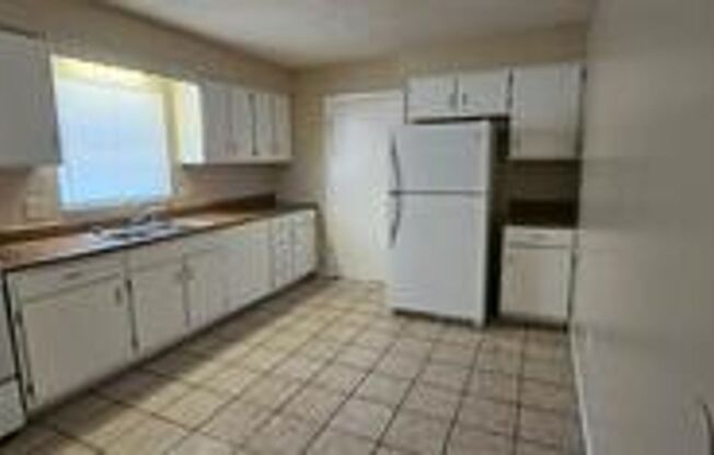 3 beds, 2 baths, $1,795