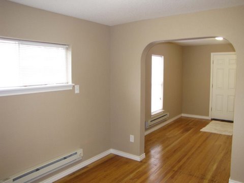 2 BEDROOM, 1 BATHROOM SINGLE FAMILY HOME CLOSE TO DOWNTOWN CHEYENNE