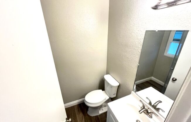 1 bed, 1 bath, 650 sqft, $1,950, Unit 21