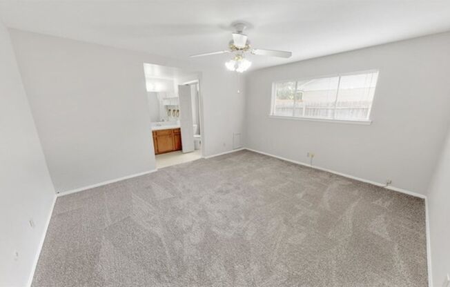 August 2026 Pre-Lease - 1 Mile to TAMU!