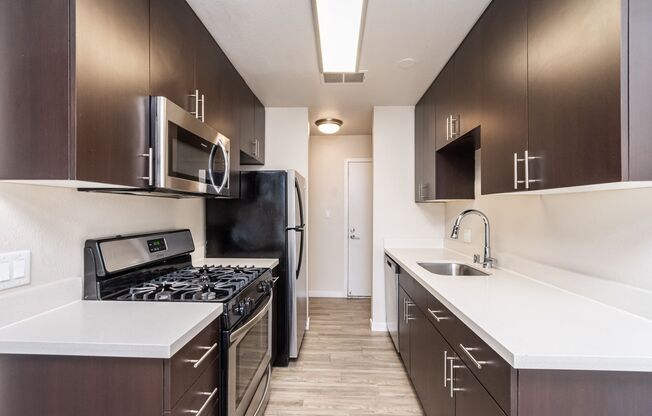 Riverbend Apartments | Moments from Downtown Sacramento, Sutter Health Park, Davis and Old Sacramento!