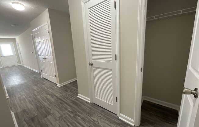 1 bed, 1 bath, 871 sqft, $1,450, Unit 2758-4 Pearl Remodel