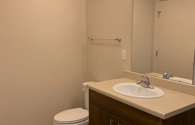 Studio, 1 bath, 433 sqft, $1,550, Unit 307