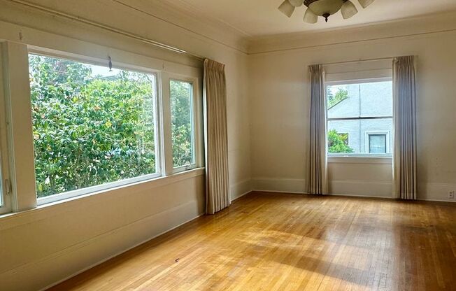 6bedroom house full of charm steps from UC Berkeley!