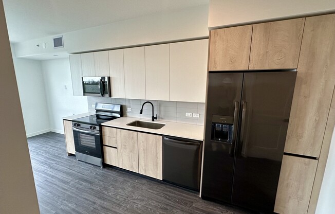 501 NORTHWEST 7 AVE
