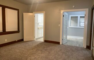 2 beds, 1 bath, $1,100