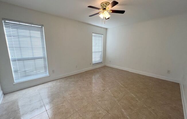 3 beds, 2 baths, $2,100