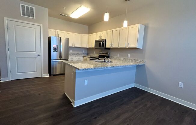 1 bed, 1 bath, 590 sqft, $1,149, Unit 307