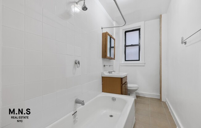 1 bed, 1 bath, $1,965, Unit 62A