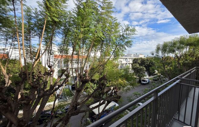 2 beds, 1 bath, 980 sqft, $3,700, Unit 539