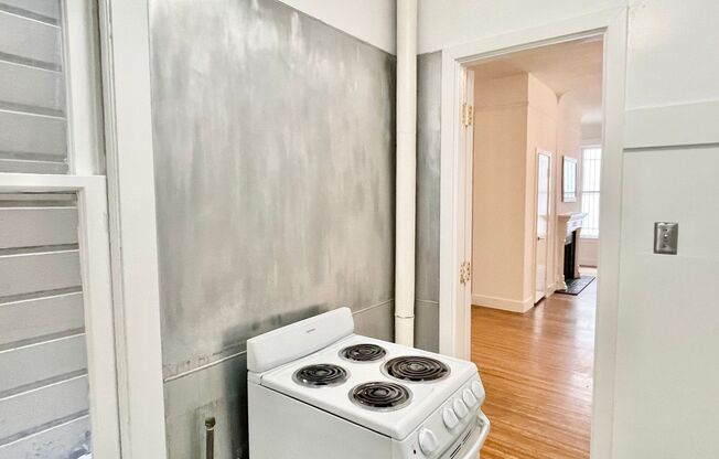 Studio, 1 bath, $1,949, Unit 926 A Taylor Street