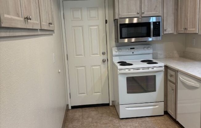 2 beds, 2 baths, $3,175