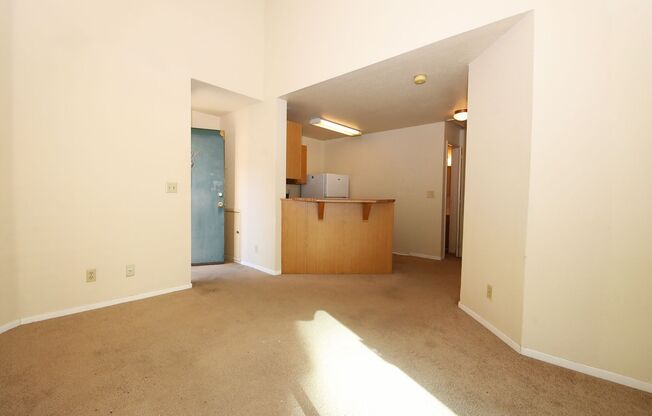 1 bed, 1 bath, $950, Unit # 204