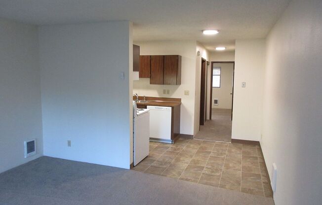 1 bed, 1 bath, 580 sqft, $995, Unit 37