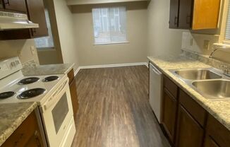 2 beds, 1 bath, 900 sqft, $975, Unit A