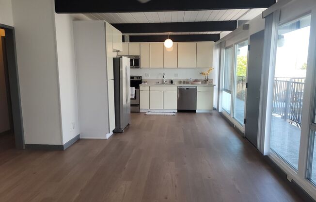 2 beds, 2 baths, 865 sqft, $3,095, Unit 59