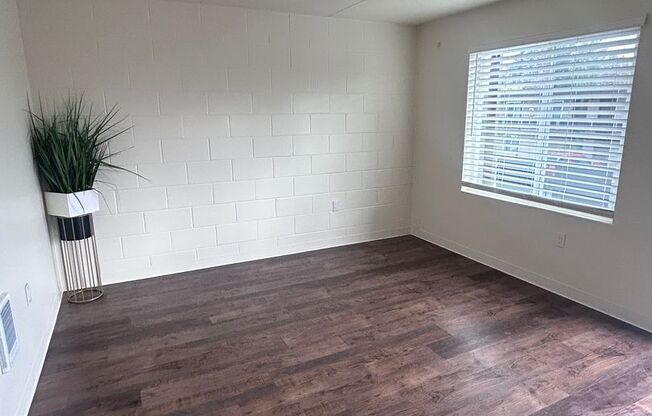 1 bed, 1 bath, 450 sqft, $1,195, Unit 222