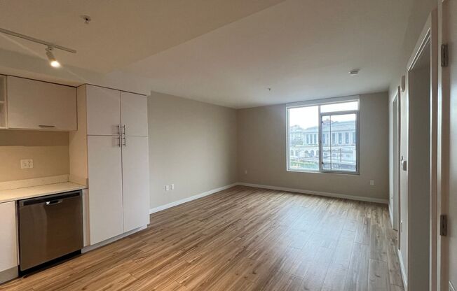 2 beds, 2 baths, 874 sqft, $2,150, Unit NK-214