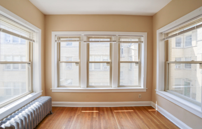 4728 SPAULDING