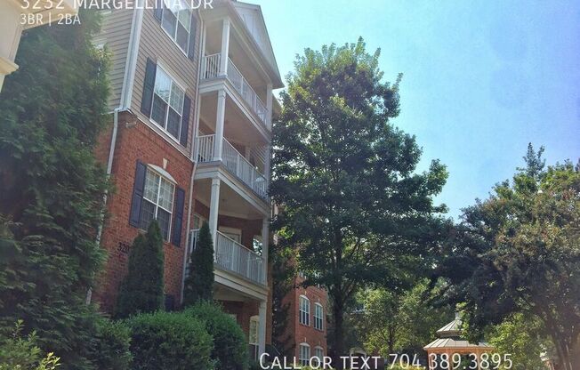3232 Margellina Dr