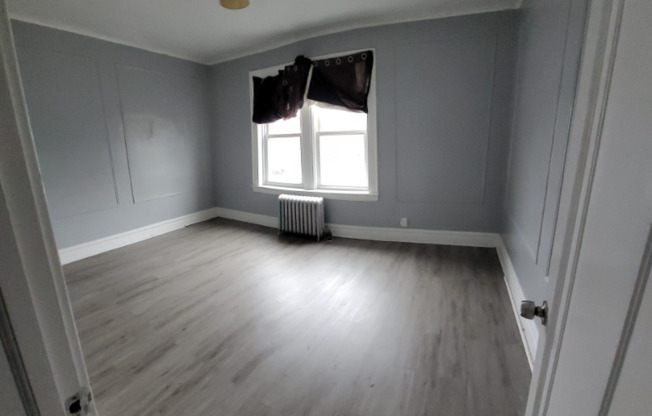 8 MONTICELLO AVE