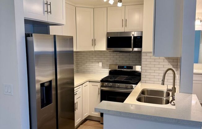 1 bed, 1 bath, 800 sqft, $2,245, Unit #7