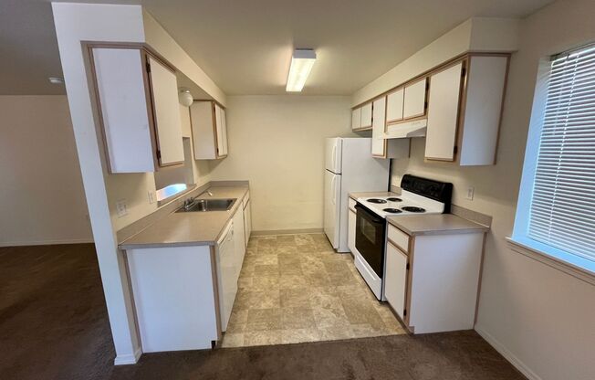 1 bed, 1 bath, 760 sqft, $1,450, Unit 124